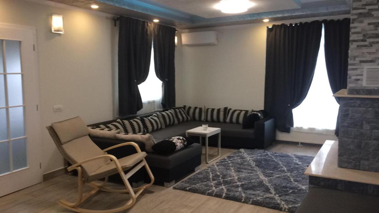 Blue Sky House Ξενοδοχείο Balotesti Εξωτερικό φωτογραφία